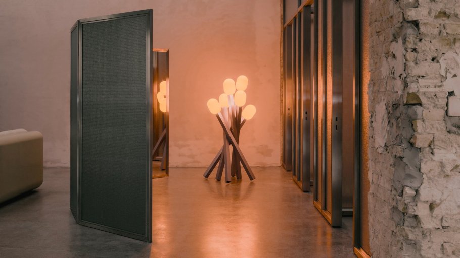 image of Campfire floor lamp by GRAU