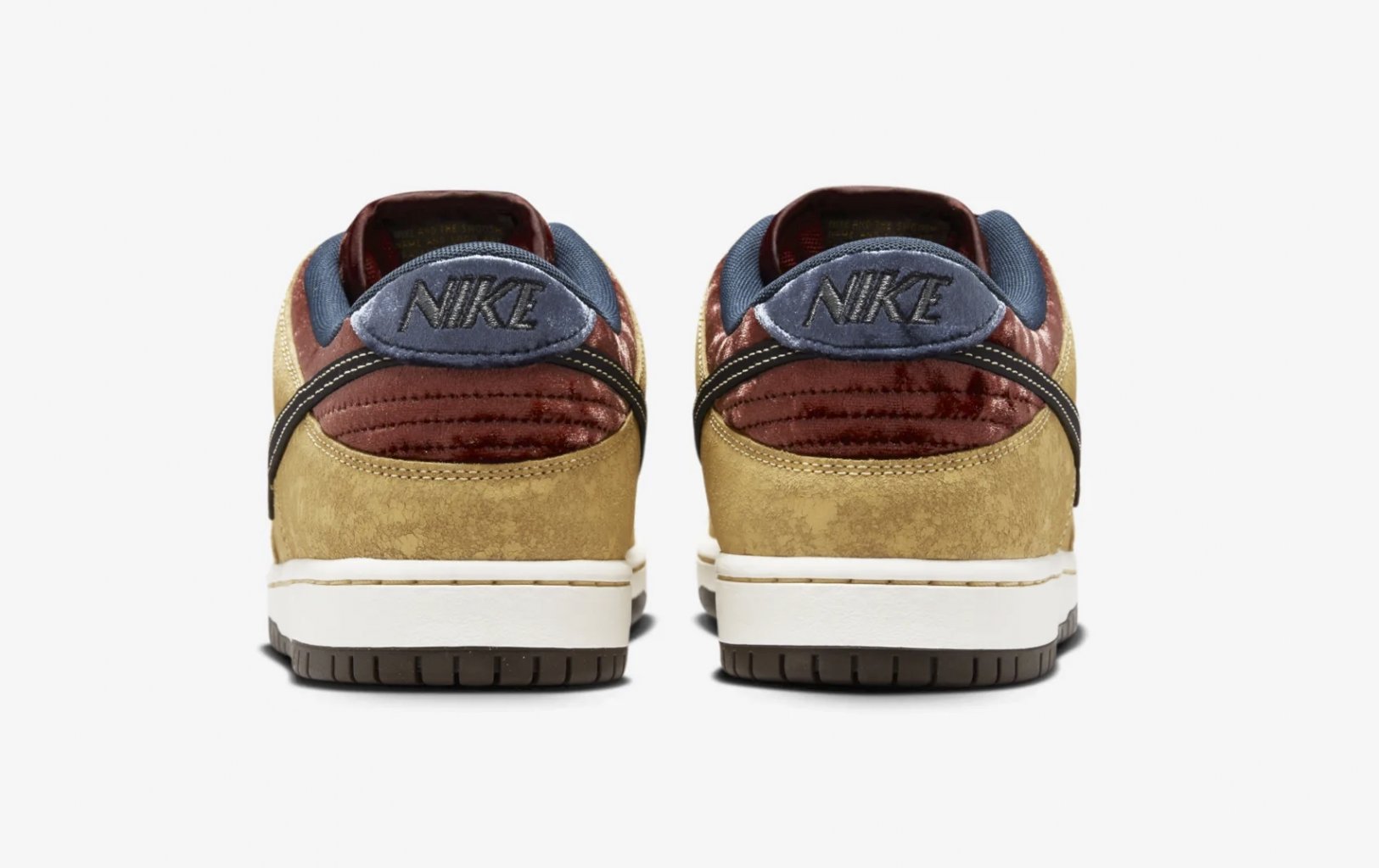 Photo 1 of Nike SB Dunk Low Pro – Celestial Gold